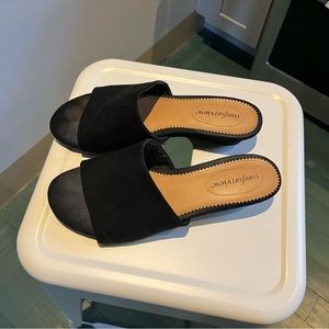 Like New Comfortview Black Slides Size 7.5